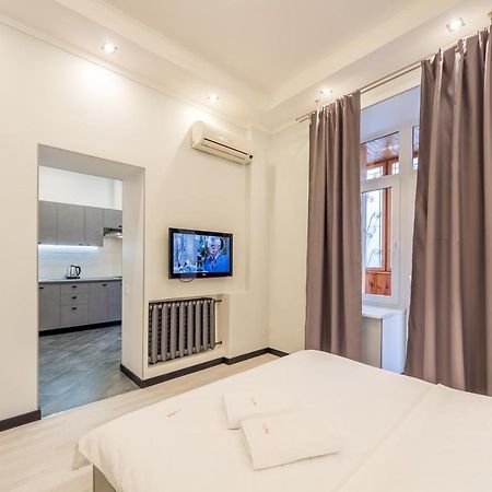 Apartments On Lysenka 3 Near Golden Gate Kyiv Exterior photo